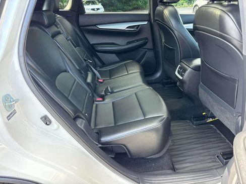 Used 2021 INFINITI QX50 Luxe w/ Appearance Package AWD/4WD image 16