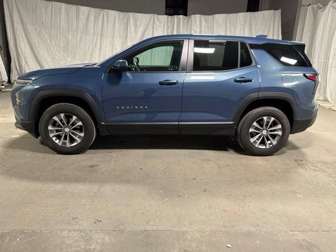 Used 2025 Chevrolet Equinox LT FWD image 4