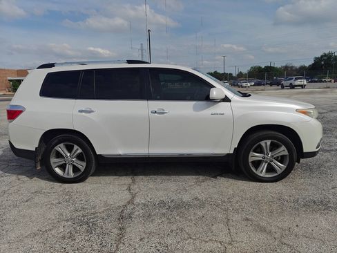Used 2012 Toyota Highlander Limited FWD image 3