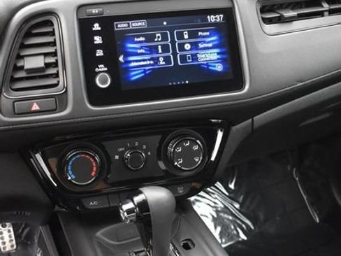 Used 2019 Honda HR-V Sport image 9