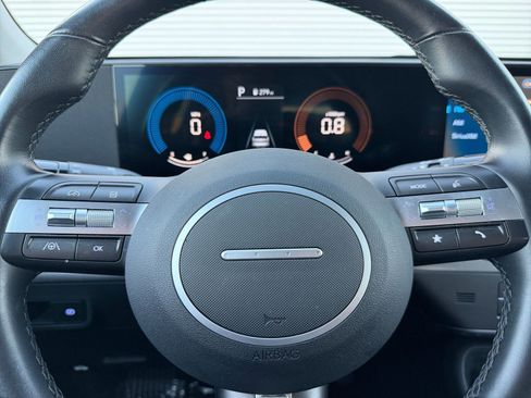 Used 2025 Hyundai Kona SEL image 28