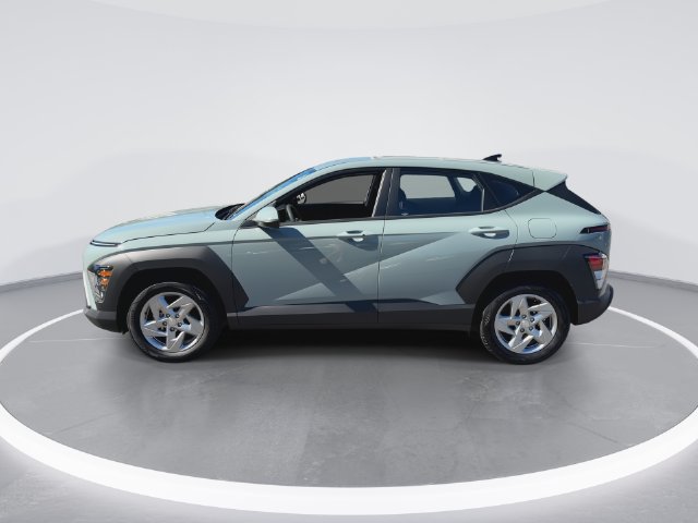 Used 2027 Hyundai Kona SE FWD image 5