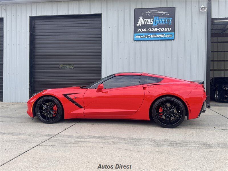 Used 2014 Chevrolet Corvette Stingray Coupe w/ Z51 3LT w/ 3LT Preferred Equipment Group RWD image 4