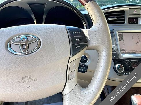 Used 2012 Toyota Avalon Limited FWD image 13