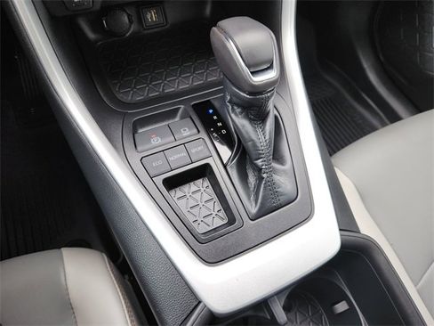 Used 2024 Toyota RAV4 XLE Premium image 16