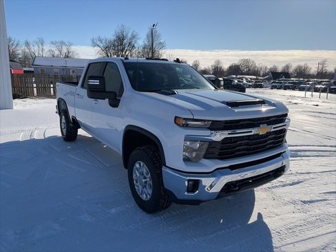 New 2026 Chevrolet Silverado 2500 LT image 8