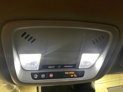 Used 2023 Chevrolet Malibu LT image 38