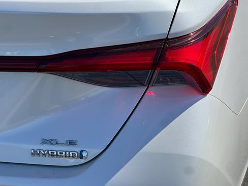 Used 2019 Toyota Avalon XLE w/ Moonroof Package FWD image 24