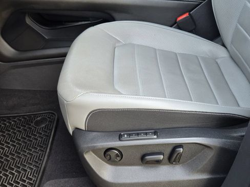 Used 2024 Volkswagen Atlas Cross Sport SEL AWD/4WD image 22