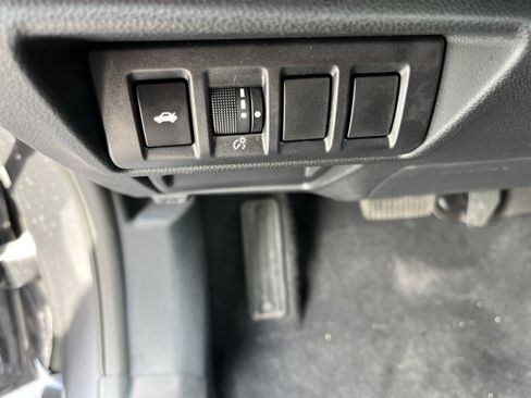 Used 2025 Subaru Legacy Premium AWD/4WD image 19