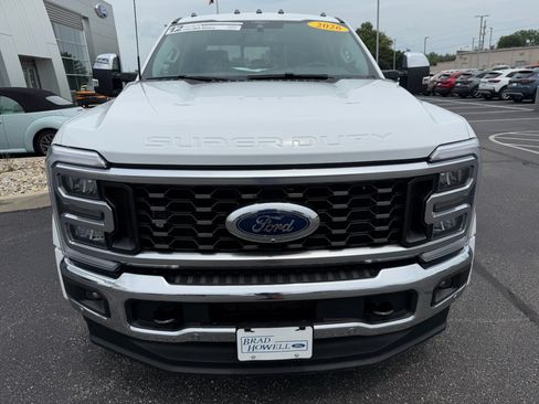 Used 2026 Ford F450 Lariat w/ Lariat Premium Package AWD/4WD image 3