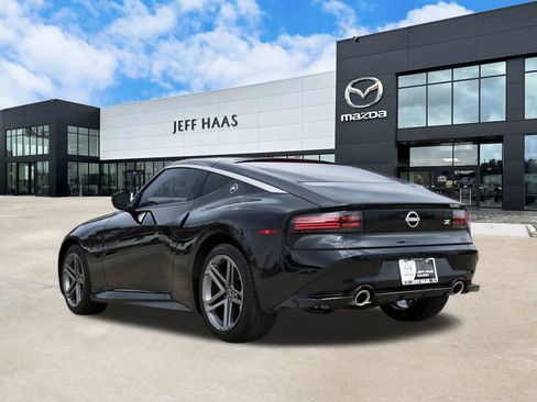 Used 2025 Nissan Z Sport w/ Floor Mat Package image 2