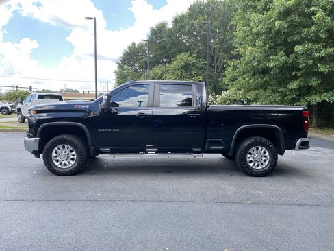 Used 2024 Chevrolet Silverado 2500 LT AWD/4WD image 6