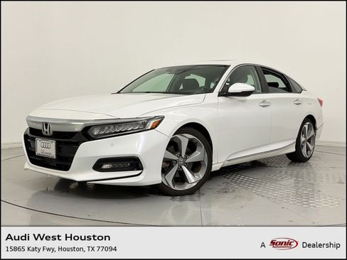 Used 2018 Honda Accord Touring image 1