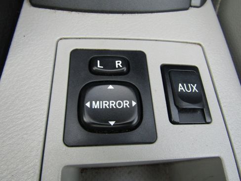 Used 2009 Toyota RAV4 Limited image 27