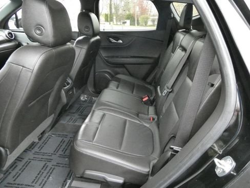 Used 2019 Chevrolet Blazer LT image 23