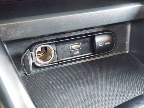 Certified 2025 Kia Soul LX w/ LX Technology Package FWD image 22