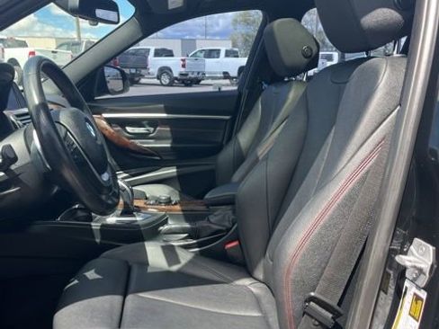 Used 2017 BMW 330i xDrive Sedan AWD/4WD image 25