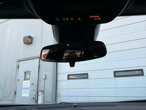 Used 2025 Chevrolet Equinox LT image 17