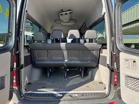 Used 2018 Mercedes-Benz Sprinter 2500 image 19