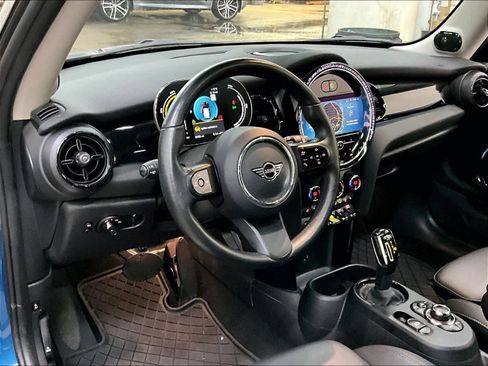 Used 2024 MINI Cooper SE FWD image 16