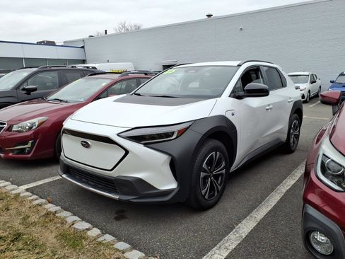 Certified 2025 Subaru Solterra Premium image 3