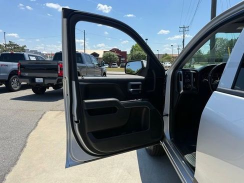 Used 2018 Chevrolet Silverado 1500 LT w/ All Star Edition AWD/4WD image 14