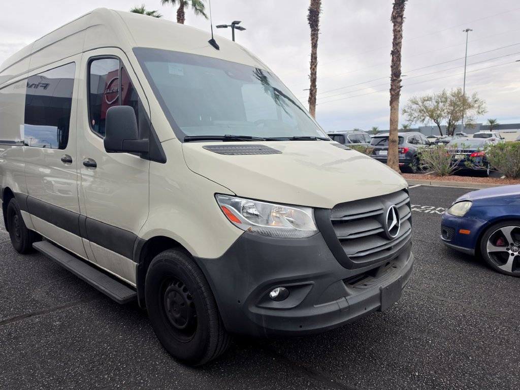Used 2022 Mercedes-Benz Sprinter 2500 image 3