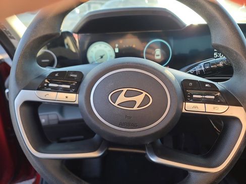 Used 2024 Hyundai Elantra SEL image 13