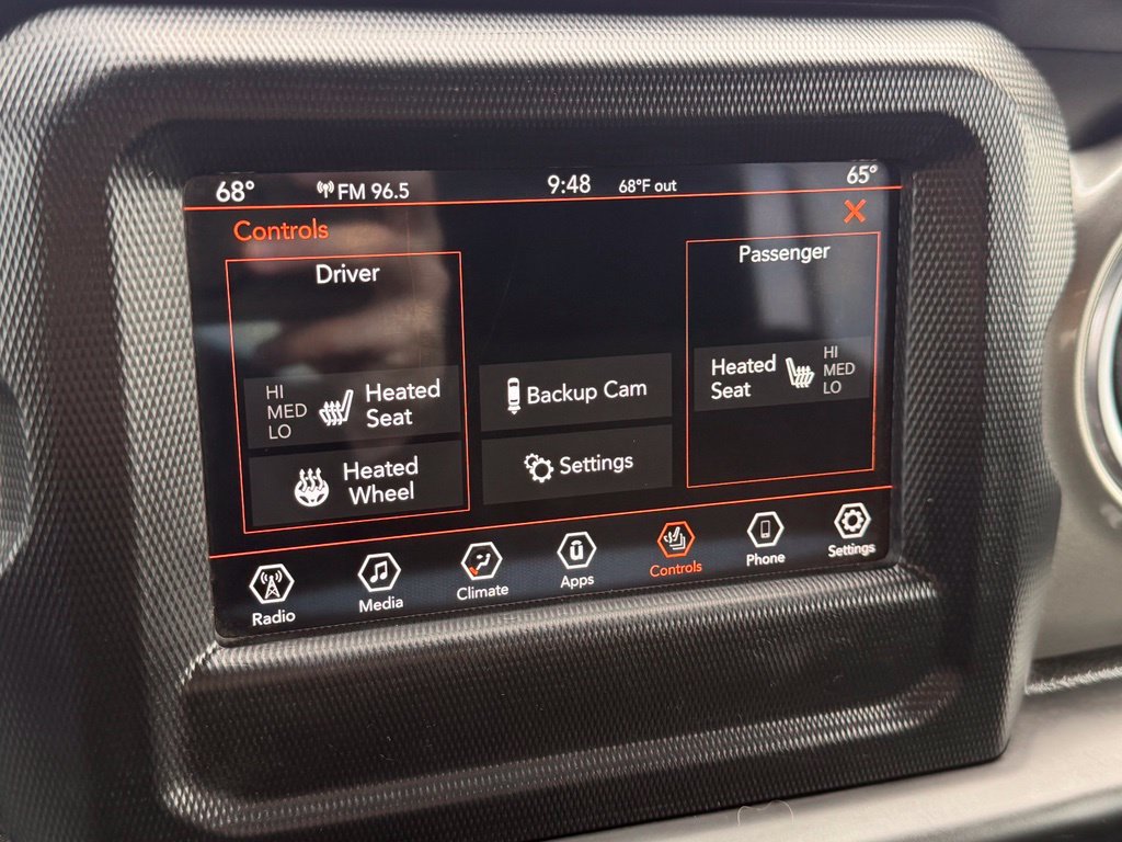 Used 2018 Jeep Wrangler Unlimited Sahara AWD/4WD image 22