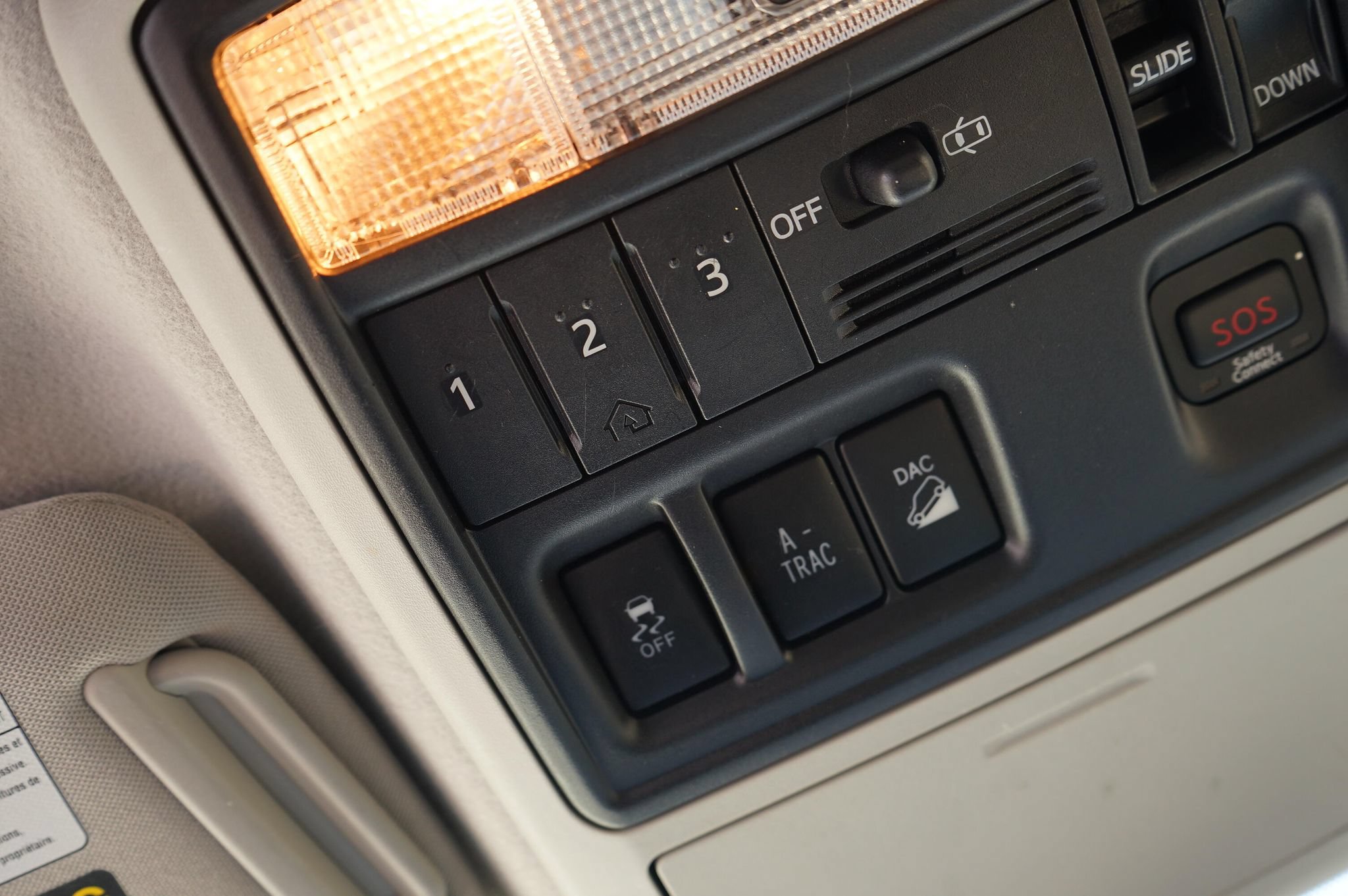 Used 2013 Toyota 4Runner Limited AWD/4WD image 25