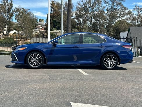 Used 2023 Toyota Camry XLE w/ Navigation Package FWD image 2