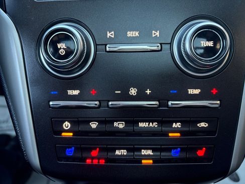 Used 2019 Lincoln MKC Reserve w/ MKC Climate Package image 18