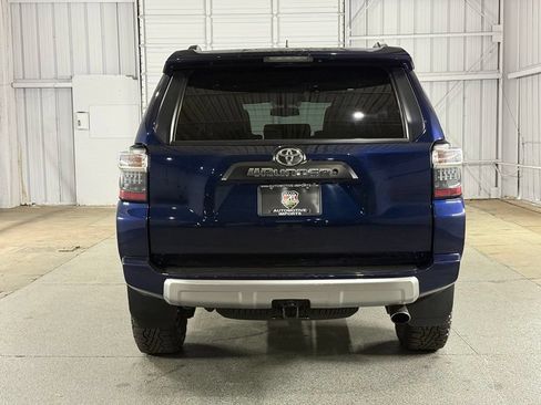 Used 2017 Toyota 4Runner TRD Off-Road Premium w/ Convenience Package AWD/4WD image 10