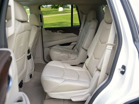 Used 2015 Cadillac Escalade Premium AWD/4WD image 65