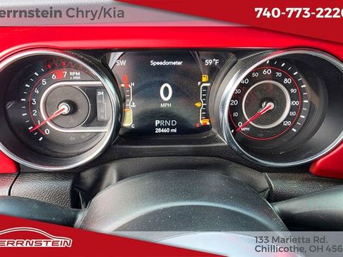 Used 2022 Jeep Wrangler Unlimited Rubicon AWD/4WD image 14