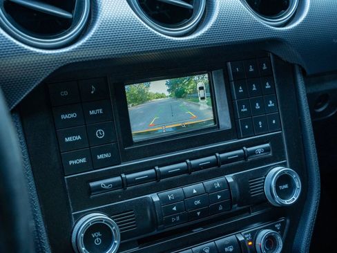 Used 2018 Ford Mustang GT RWD image 20
