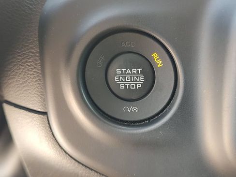 Used 2022 Jeep Wrangler Unlimited Sport AWD/4WD image 19