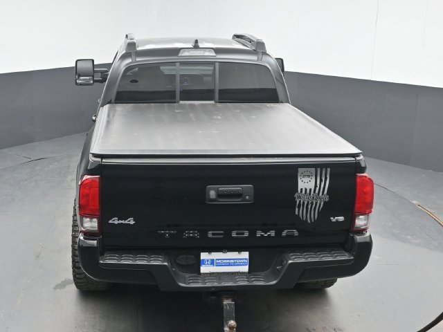 Used 2021 Toyota Tacoma SR AWD/4WD image 35