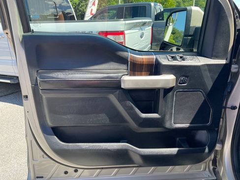 Used 2017 Ford F150 Lariat AWD/4WD image 21