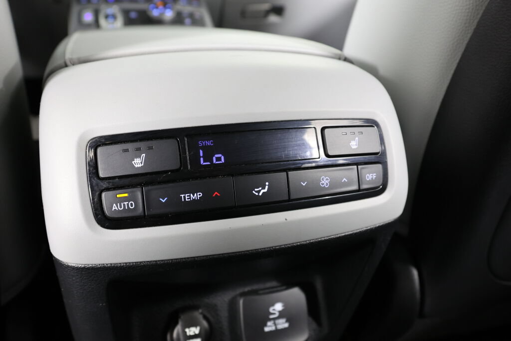 Used 2020 Hyundai Palisade SEL w/ Premium Package AWD/4WD image 15