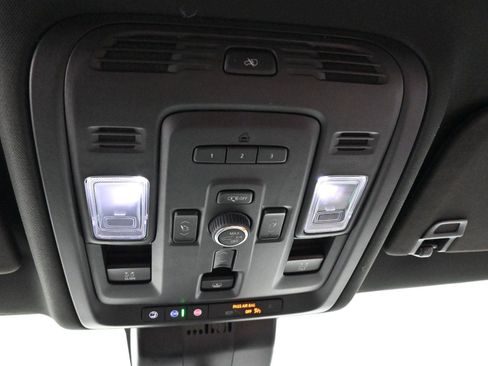 Used 2024 GMC Yukon XL Denali Ultimate image 31