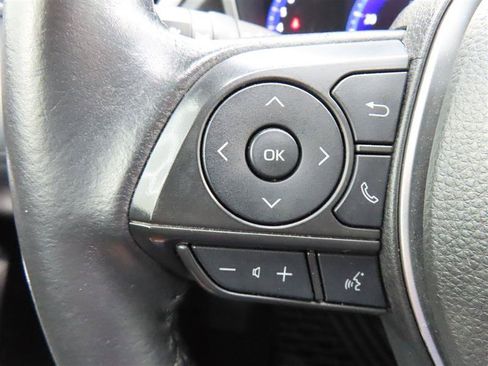 Used 2022 Toyota Corolla Cross XLE FWD image 24