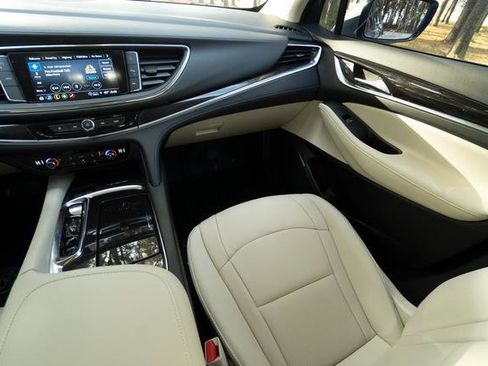 Used 2024 Buick Enclave Essence w/ Sport Touring Edition image 14