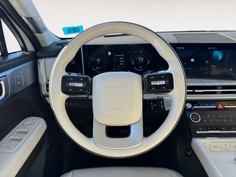 Used 2025 Hyundai Santa Fe Calligraphy image 12