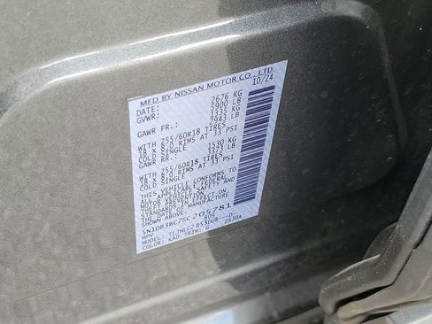 Used 2025 Nissan Pathfinder SV AWD/4WD image 32