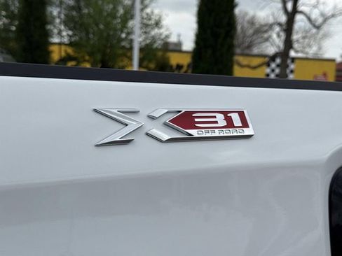 New 2026 GMC Sierra 1500 Elevation w/ X31 Off-Road Package AWD/4WD image 11