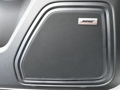 Certified 2026 Porsche Macan image 17