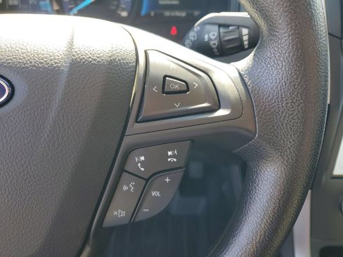Certified 2022 Ford Edge SE w/ Black Appearance Package AWD/4WD image 19