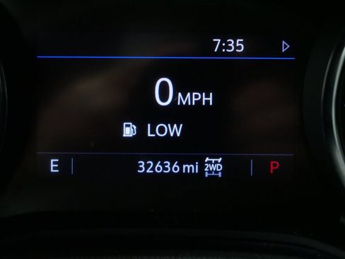 Used 2023 Buick Encore GX Select AWD/4WD image 31